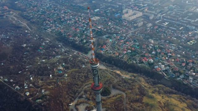 Almaty TV tower 371m. (Алматинская телевышка на Кок-тюбе. Высота 371 м.) смотреть онлайн