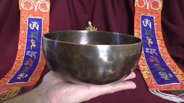 Поющая чаша кованая Блэк Антик 19,6 см, Ми 166 Гц, Ля# 472 Гц смотреть онлайн