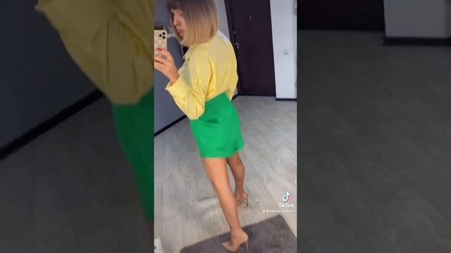 Зеленая юбка на магазина Trend Setter Store. смотреть онлайн
