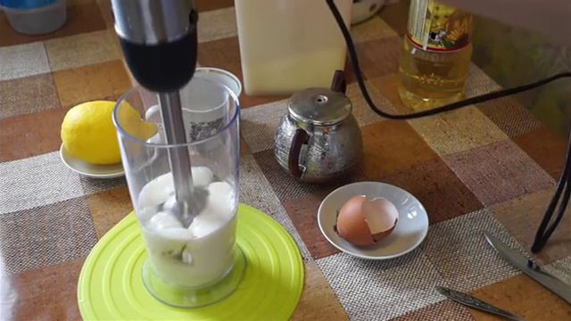 МАЙОНЕЗ ДОМАШНИЙ (прошу прощения, что шумно).