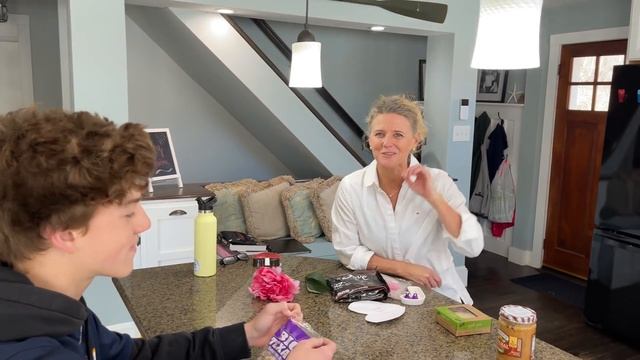 SPECIAL DELIVERY 1,000 Miles Away at College | Secret Cupids REVEALED смотреть онлайн