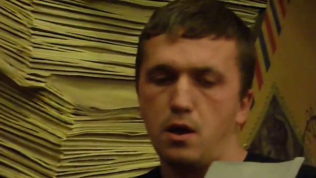 Молодежь поет для юбиляра смотреть онлайн