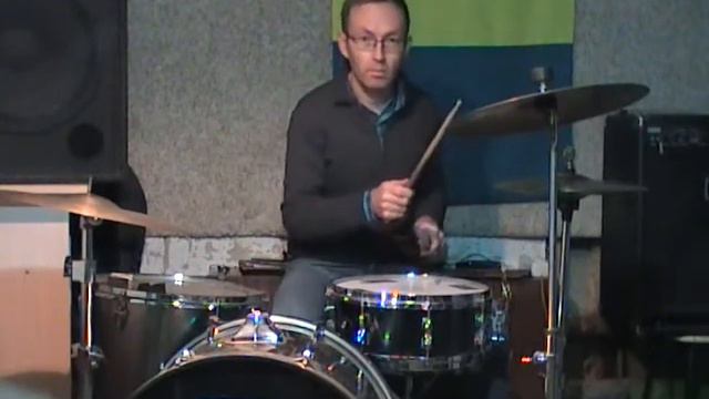 Nirvana Scentless apprentice drums смотреть онлайн