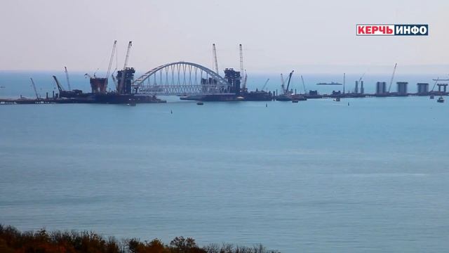 Ускоренная съемка арки Керченского моста утром 28 августа 2017 года смотреть онлайн