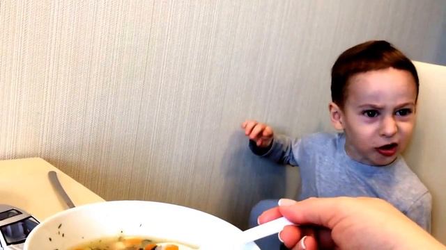 Ваня ест суп!) смотреть онлайн