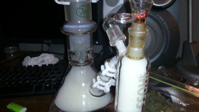 Hoss Bong With Perculator and Ash Catcher смотреть онлайн