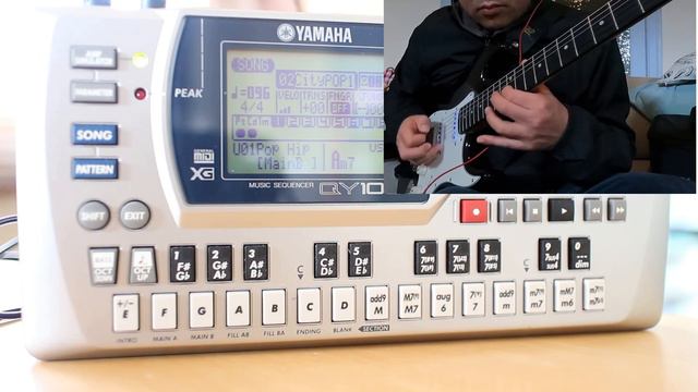 Yamaha QY100, City Pop sound built in смотреть онлайн