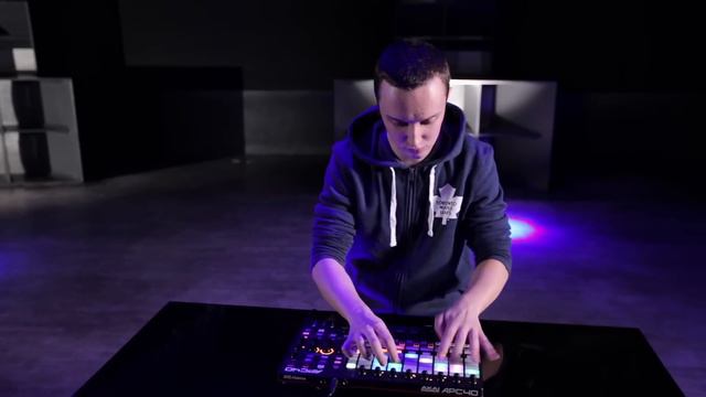 Akai Pro APC40 mkII Performance featuring Carl Rag смотреть онлайн