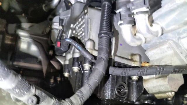 2017 Audi A4 2.0 Transmission oil leak. смотреть онлайн