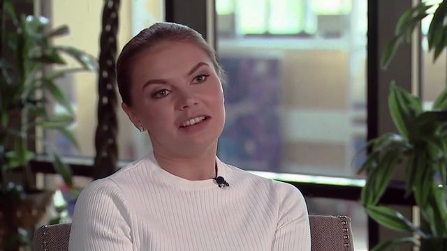 Евгения Медведева наплевала на совет Алины Кабаевой и рискует провалить сезон смотреть онлайн