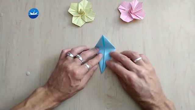 Как Сделать Волчок из бумаги/ Игрушка антистресс/Paper toy antistress Spinning top from paper смотреть онлайн