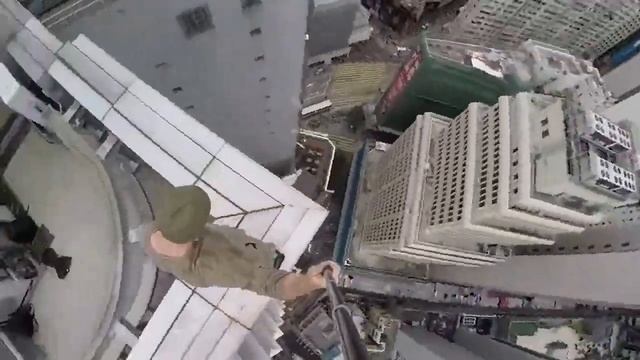 Трюки на вершине небоскреба от OlegCricket смотреть онлайн