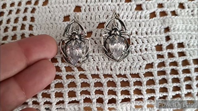 "Подсела" на "Гжель". Новинки. Серьги-пауки, серебро. Комплект. смотреть онлайн