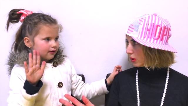 ЧЕЛЛЕНДЖ КОСМЕТИКОЙ делаем детский и РОКЕРСКИЙ макияж САША ПЛАЧЕТ children make up CHALLENGE смотреть онлайн