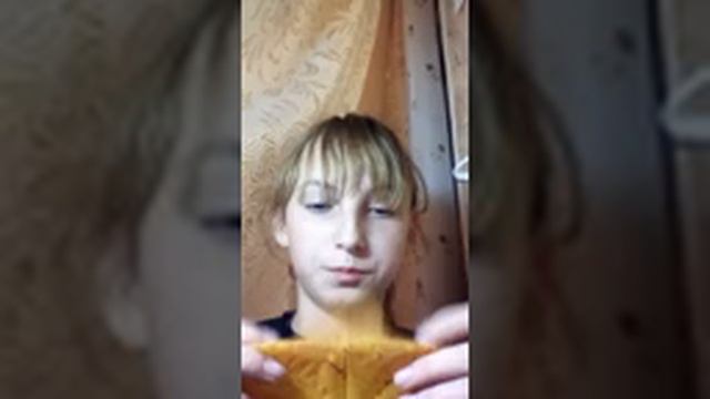 Розочки из осенних листьев! Своими руками! ОСЕННИЙ DIY! смотреть онлайн