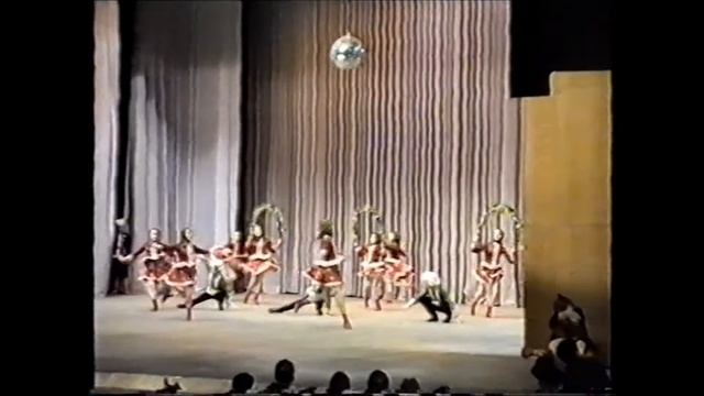 Русский танец "Тройки". Г. Екатеринбург, прим. 1991-1992гг. смотреть онлайн