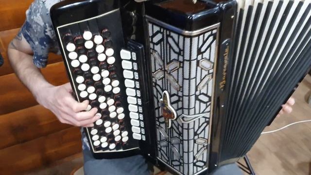 Немецкий баян Barcarole продажа 45000₽. 8917 814-56-22 Подмосковные вечера на баяне. смотреть онлайн