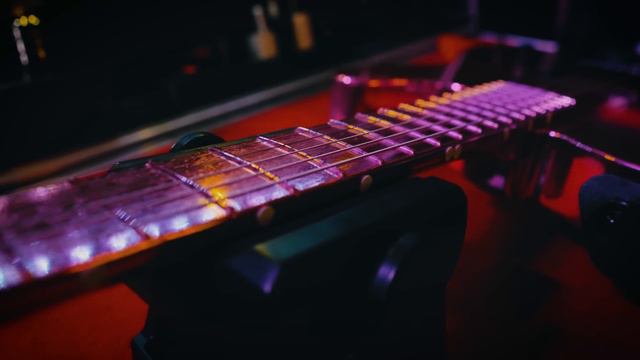Machine Gun Kelly Guitar Gear Rundown! - MGK's Rig From The Mainstream Sellout World Tour! смотреть онлайн