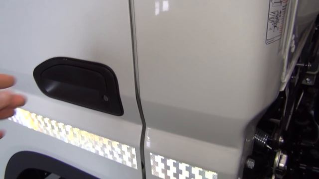 Fuso Canter 7C15 Tipper Truck (2018) Exterior and Interior смотреть онлайн