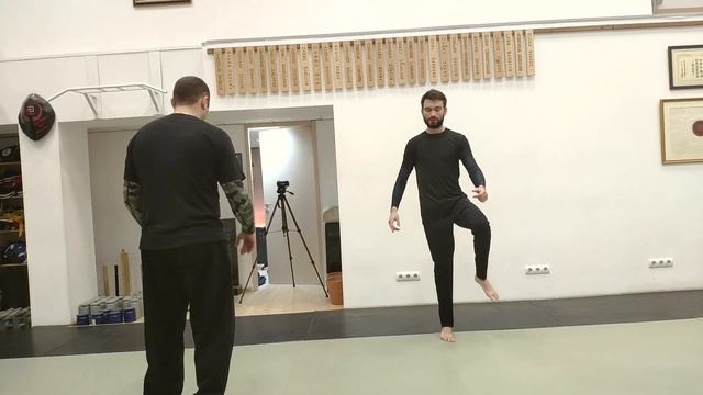 Это не удар ! Отработка координации для удара с разворота.Фрагменты семинара в Москве 5-6.01 2022г. смотреть онлайн