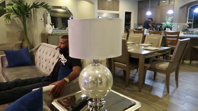 UFC's Alexander Gustafsson and Ilir Latifi link up with Badou Jack in Las Vegas смотреть онлайн