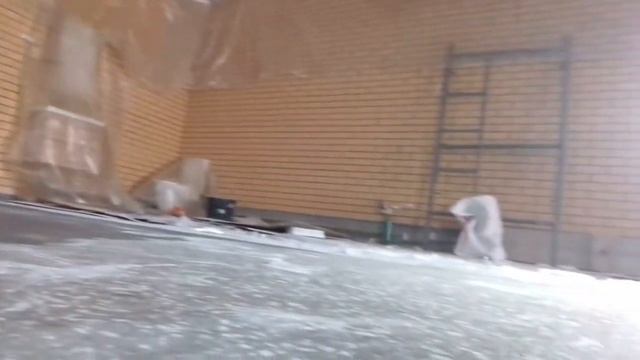 Доводим бетон до чего-то там)) шлифонули, шпатленули и оставили сохнуть. Новосибирск.