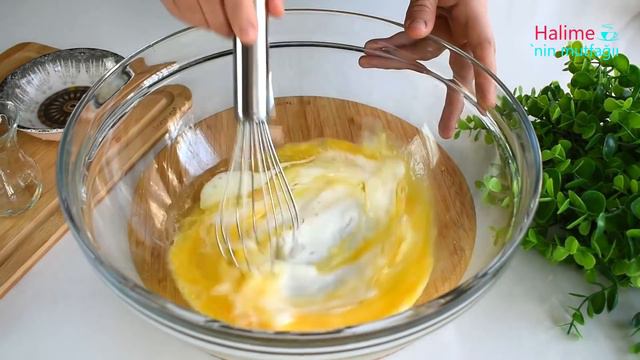ALIŞKANLIK YAPACAK BİR ÇÖREK 👀 10 Dakikada hazırla ver fırına 😜 İster Kahvaltıya ister Çay saatine👌 смотреть онлайн