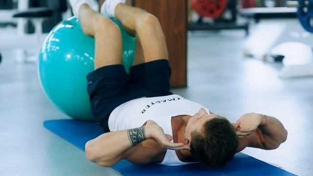 bodymaster : Скручивания с ногами на фитболе смотреть онлайн