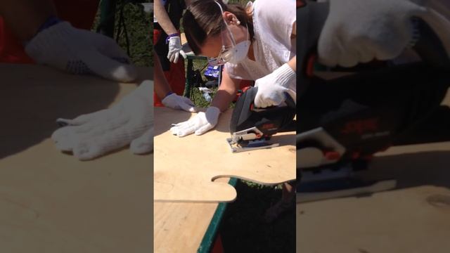 Пикник Афиша - площадка Skil - пилим лобзиком - 02