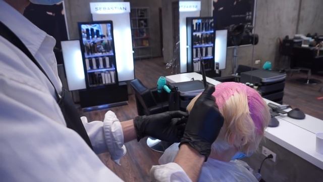 Новый цвет, короткая стрижка и главные тренды в стрижках на 2022 смотреть онлайн