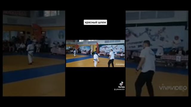 Арб я в красном