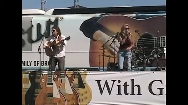 The Gibson Song - Ron and Kay Rivoli - The Rivoli Revue смотреть онлайн