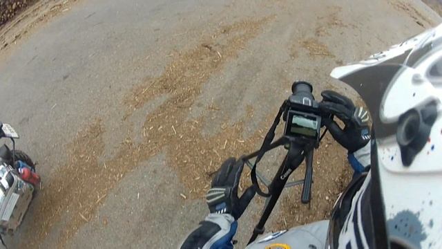 GS800 Wheelie Practice And Gravel Road