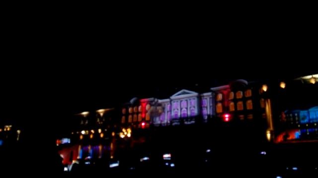 Световое шоу на закрытии фонтанов в Петергофе 2013 смотреть онлайн