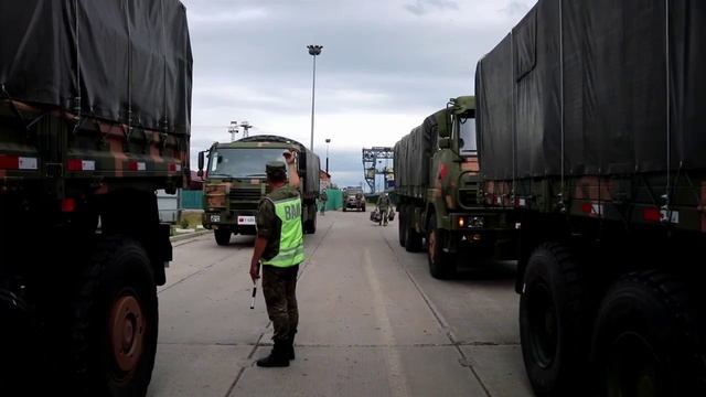 Прибытие иностранных воинских контингентов, принимающих участие в СКШУ, на полиг.mp4 смотреть онлайн