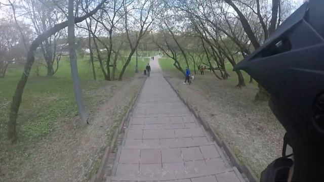 Так можно сокращать своё время на лестницах XD смотреть онлайн