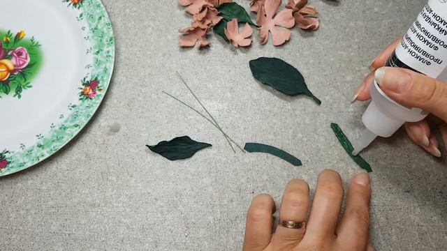 Создаем брошь из кожи «Цветущая сакура» — часть 1 | Ярмарка Мастеров смотреть онлайн