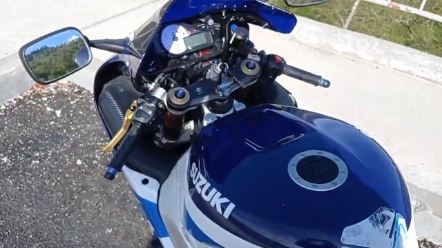 мини обзор на Suzuki GSX R 1000 K1 смотреть онлайн
