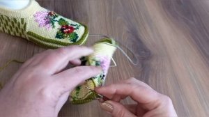 Вязаные тапочки "Скоро лето ???".раз.39.тунисское вязание+спицы