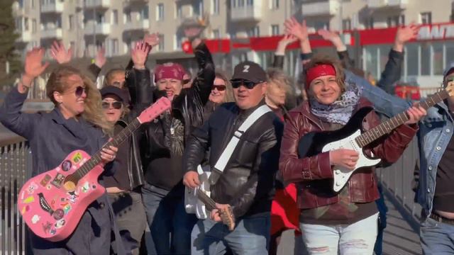 Поздравление выпускников . Клип родителей ( cover районы кварталы ) режиссер-постановщик Илья Лакее смотреть онлайн