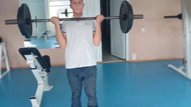 Подъём на бицепс с читингом,70 кг. смотреть онлайн