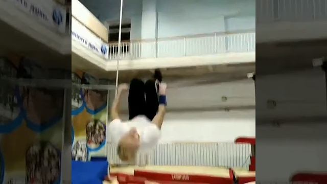 STREET WORKOUT ЗАТАЩИЛ  НОВЫЙ  ЭЛЕМЕНТ... ЗАЛЕТ НА ПОДКАЛЕНЬЯ