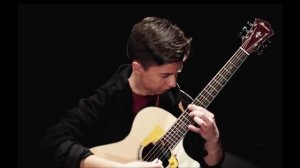 Бетховен, 5ая симфония на гитаре. Феноменально сыграл !