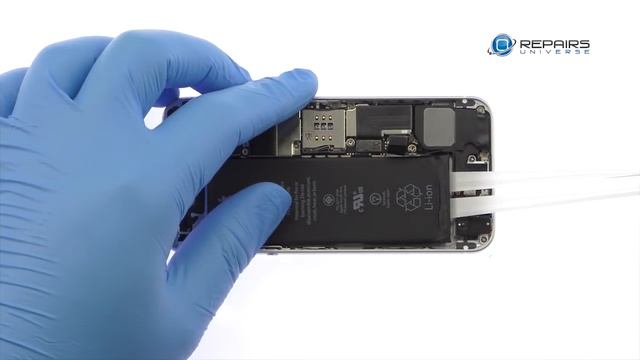 iPhone SE Battery Replacement Guide - RepairsUniverse смотреть онлайн