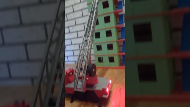 Долгожданная автолестница ЗиЛ АЛ-30(131)! Fire truck ladder ZIL-131 handmade 1:24 scale смотреть онлайн