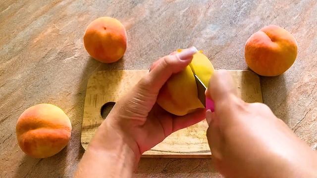Как красиво нарезать персики. смотреть онлайн