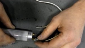 Как включить люминесцентную лампу без нитей накаливания и стартёра