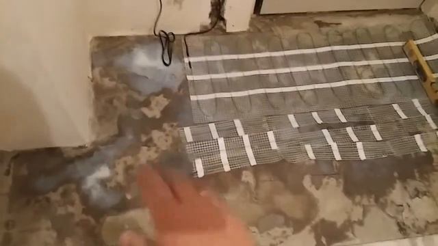 ПЛИТКА В ПРИХОЖЕЙ НА ПОЛУ. НАПОЛЬНАЯ ПЛИТКА В ПРИХОЖУЮ. Электрический теплый пол. Керамогранит. смотреть онлайн