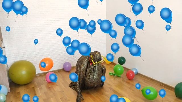 Как надувать разноцветные шарики и как Плутоник сделал из шарика надувную собачку для Муската смотреть онлайн