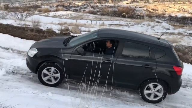 Nissan Qashqai 2wd, Auto ve Lock Mode Test смотреть онлайн
